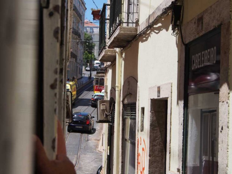 027-lissabon_rundfahrt_alte_strassenbahn