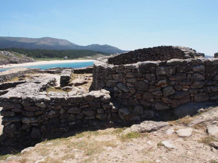 016-castro_de_barona